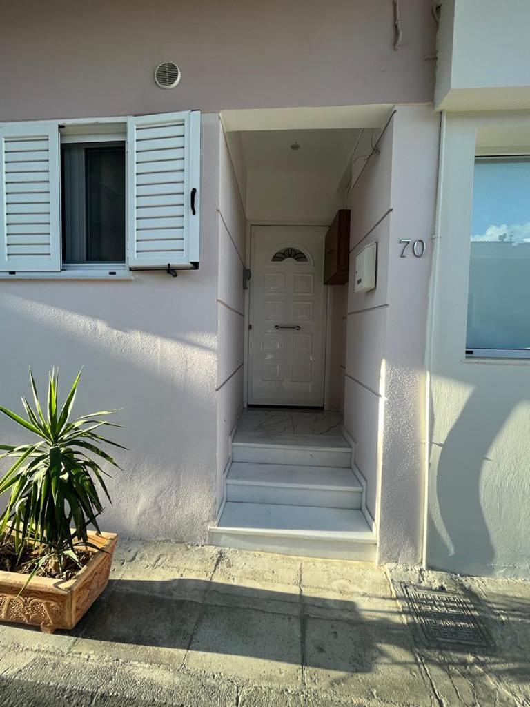 Mégara Elena S Apartment מראה חיצוני תמונה